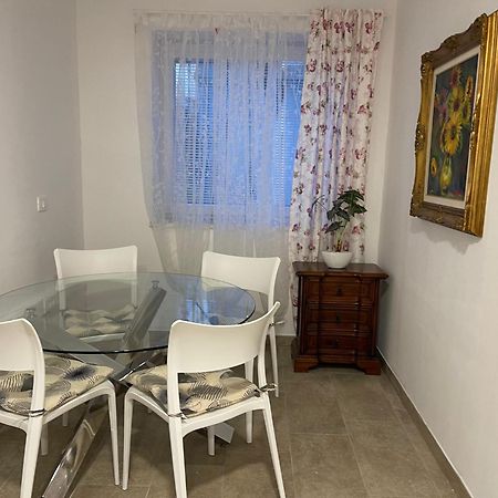 Апартаменти Apartmaji Meduza 2 Ізола Екстер'єр фото